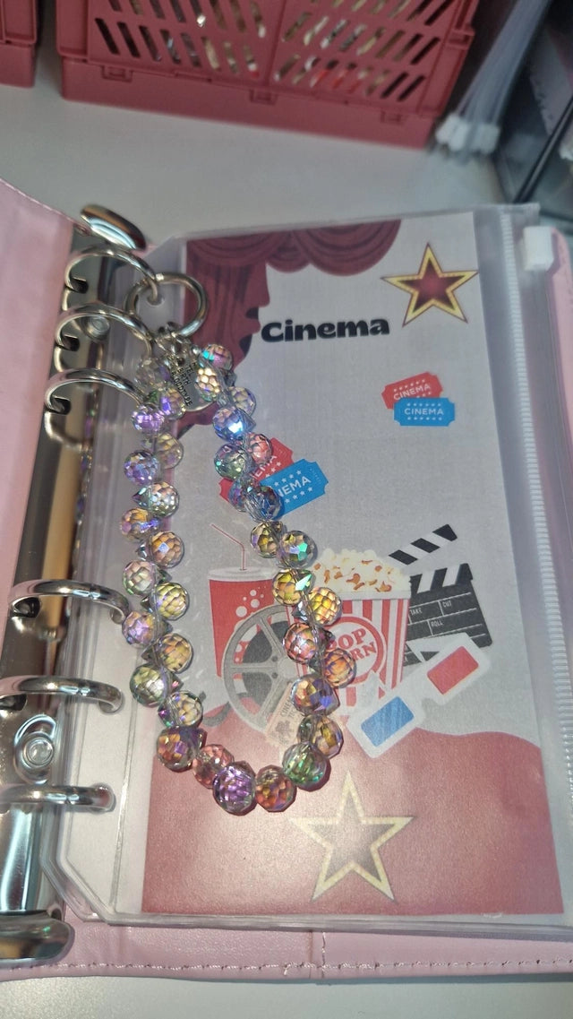 Bijou de téléphone ou accessoire déco pour classeur