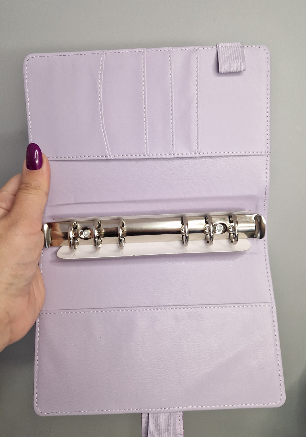 Classeur A6 violet marbre avec 6 enveloppes zip personnalisées