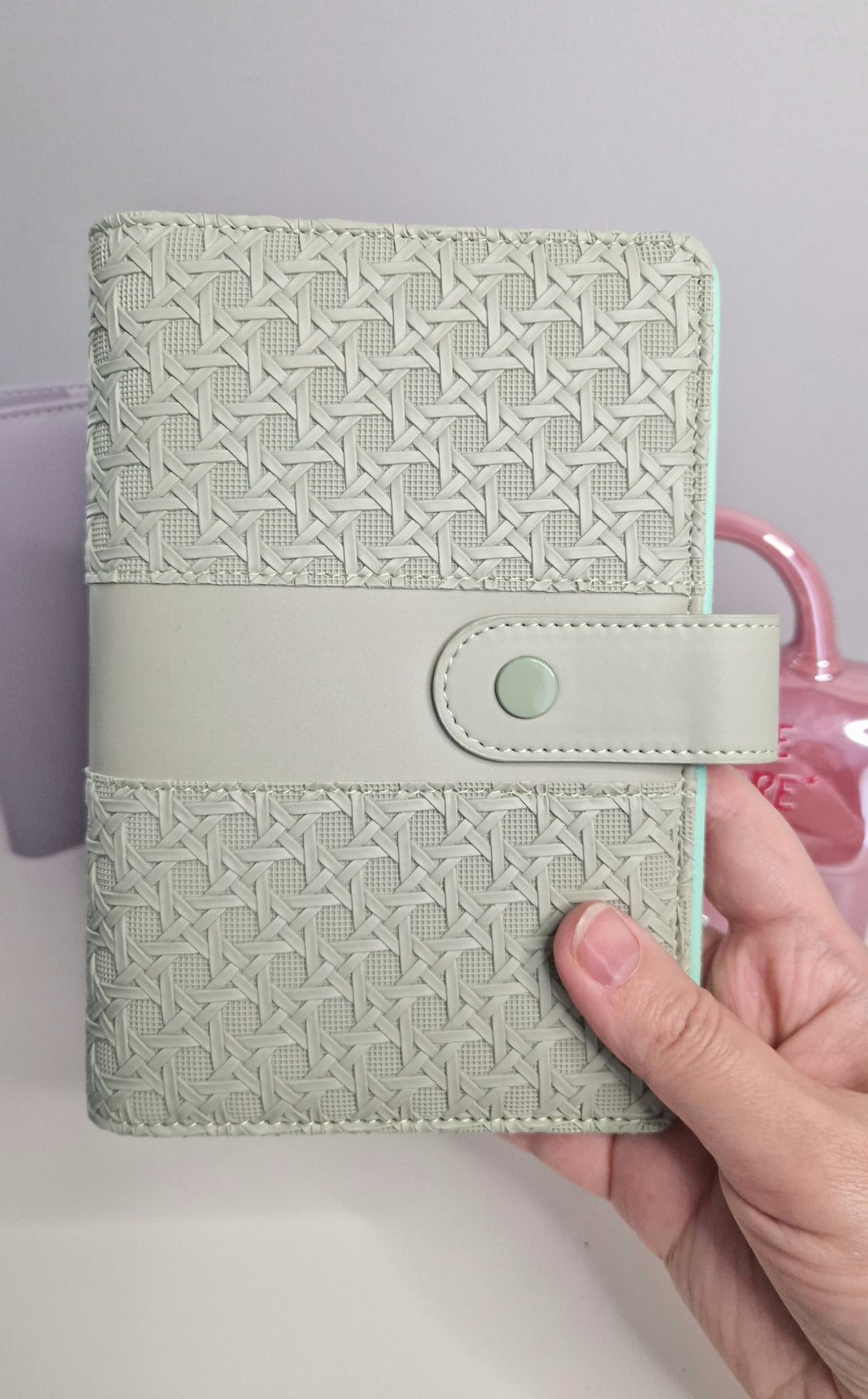 Classeur A6 vert avec 6 enveloppes zip personnalisées