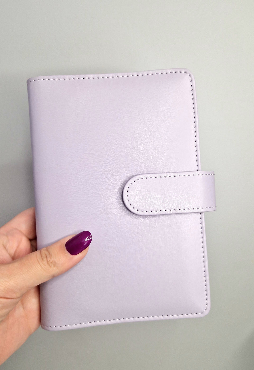 Classeur A6 violet avec 6 enveloppes zip personnalisées
